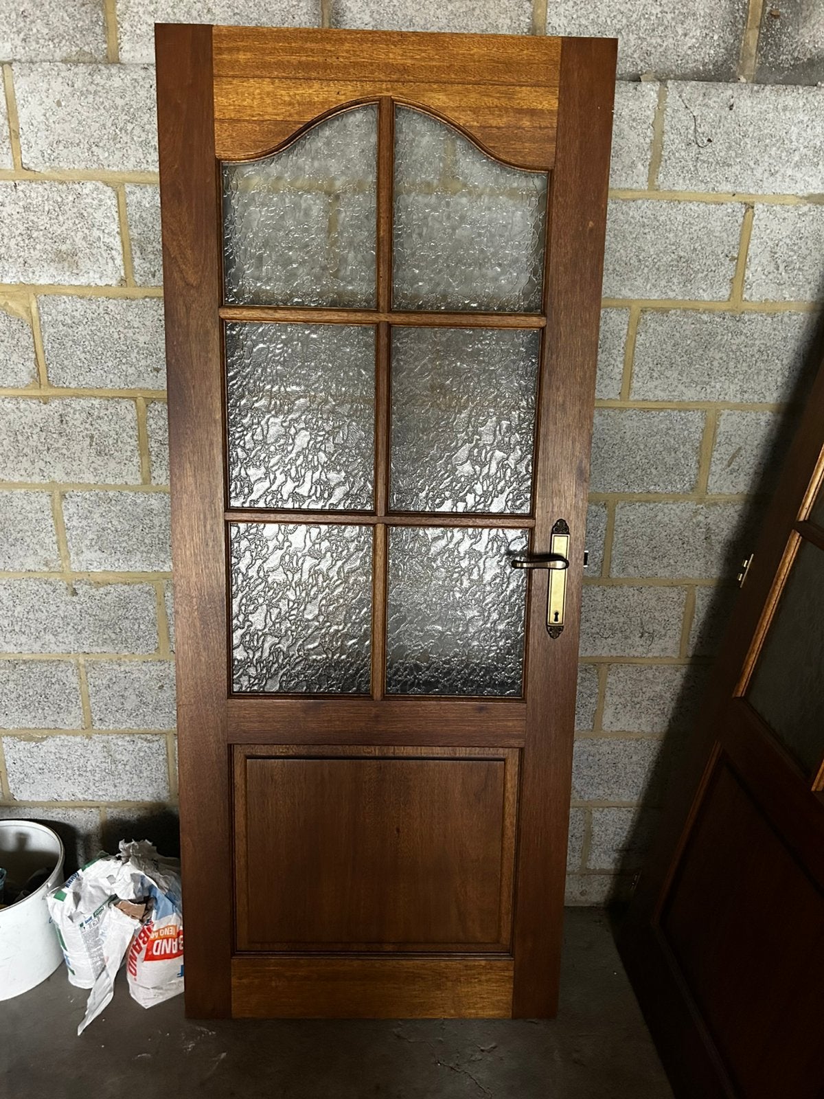 Meranti houten glazen deur met frame en sleutel, Doe-het-zelf en Bouw, Ophalen, Zo goed als nieuw, Hout, Binnendeur