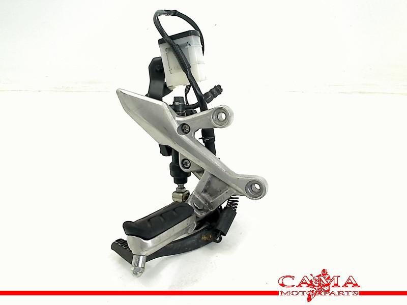 SCHETSPLAAT RECHTS VOOR Honda CBR 500 R 2021 (CBR500R), Dhr. S. di Majo, Gebruikt, Info@cama-motorparts.nl, P.J. Troelstraweg 8 8
3144 CX  MAASSLUIS, NL