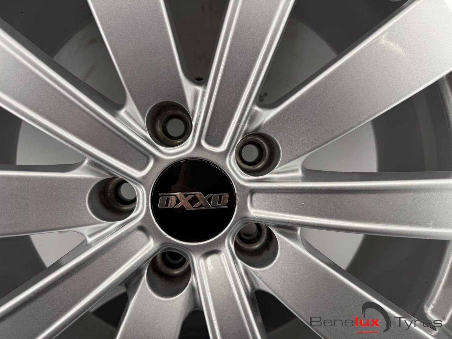 Suzuki Swift Sport Vitara Subaru Solterra Toyota Altezza CHR, Autos : Pièces & Accessoires, Pneus et Jantes, Pneus hiver, Véhicule de tourisme