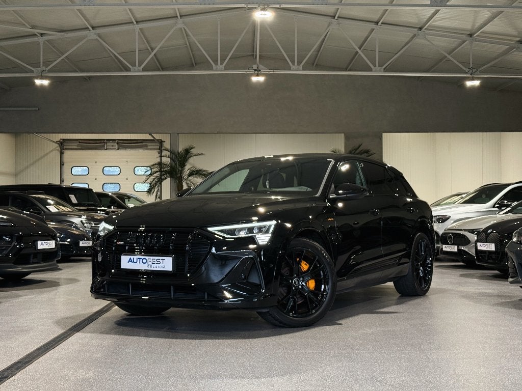 Audi E-Tron 55 Quattro S-Line ‘Black Edition’ - Garantie, Auto's, Automaat, Dealer onderhouden, Zwart, Zwart
