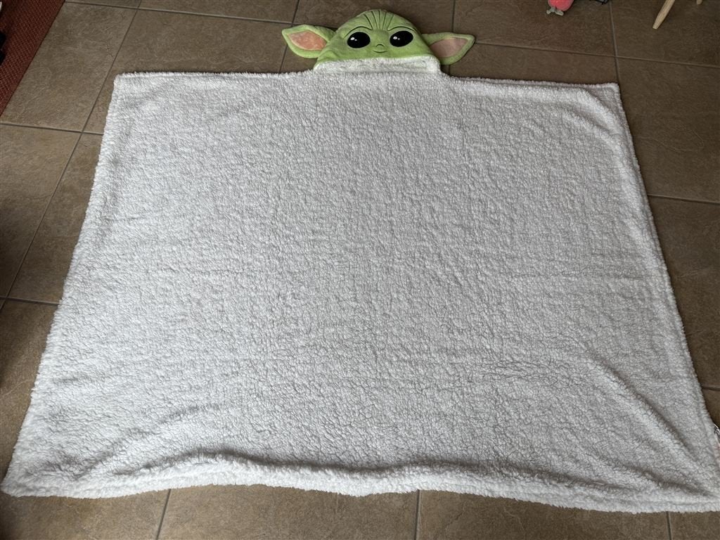 star wars baby yoda hooded fluffy deken 120x150cm primark, Huis en Inrichting, Woonaccessoires | Plaids en Woondekens, Ophalen of Verzenden