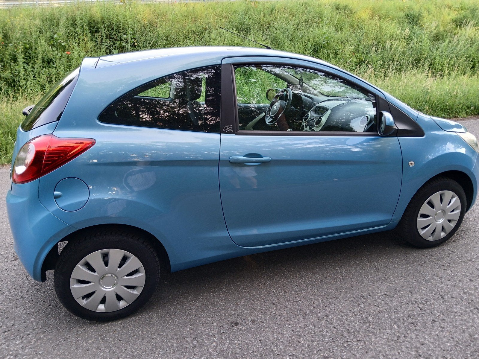 Ford Ka 1200 cc Benzine  Blanco gekeurd met roze formulier, Autos, Euro 5, Achat, Ka, Boîte manuelle