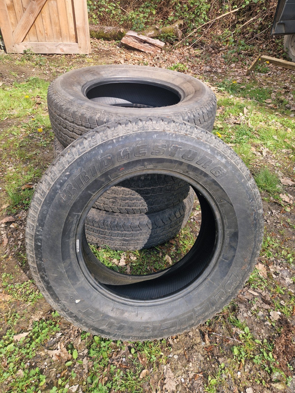 4 pneus BRIDGESTONE 255/70R18, Autos : Pièces & Accessoires, Pneus & Jantes, 255 mm, Enlèvement, Utilisé, Véhicule tout-terrain