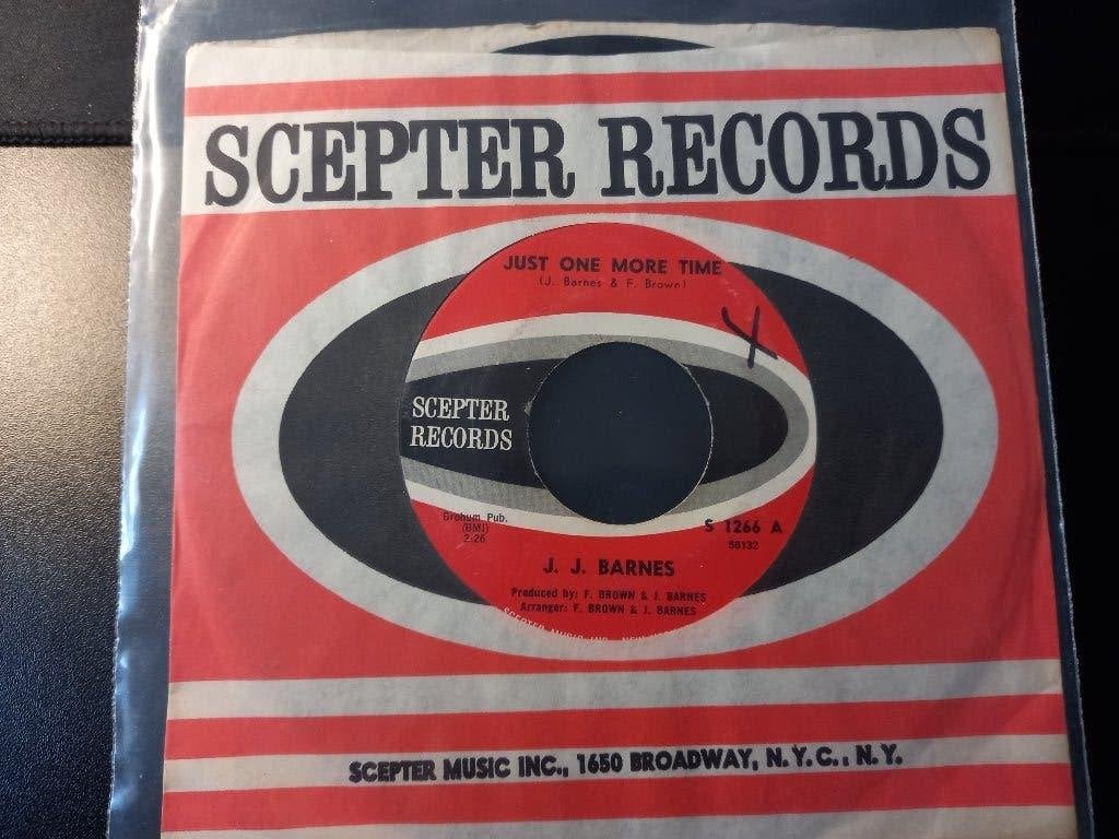 J. J. Barnes ‎– Just One More Time - '7 Popcorn Oldie, 7 inch, Comme neuf, Housse de protection extérieure, Autres types