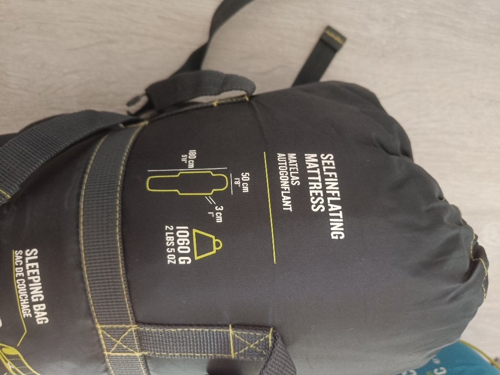 Opblaasbaar slaapmatje Quechua, Caravanes & Camping, Tapis de couchage, Enlèvement ou Envoi, Utilisé, 1 personne
