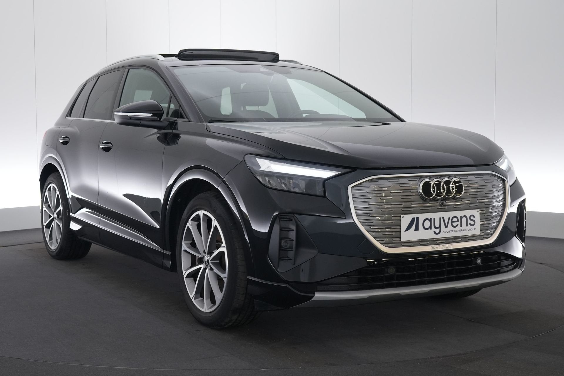 (2BWU202) AUDI Q4 E-TRON, Autres modèles, Achat, Carnet d'entretien, 5 portes