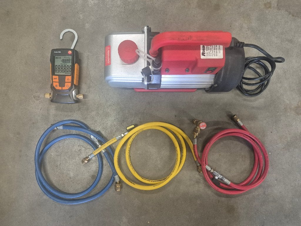 Set, 2-traps vacuümpomp, vacuümmeter met slangenset, Ophalen, Zo goed als nieuw