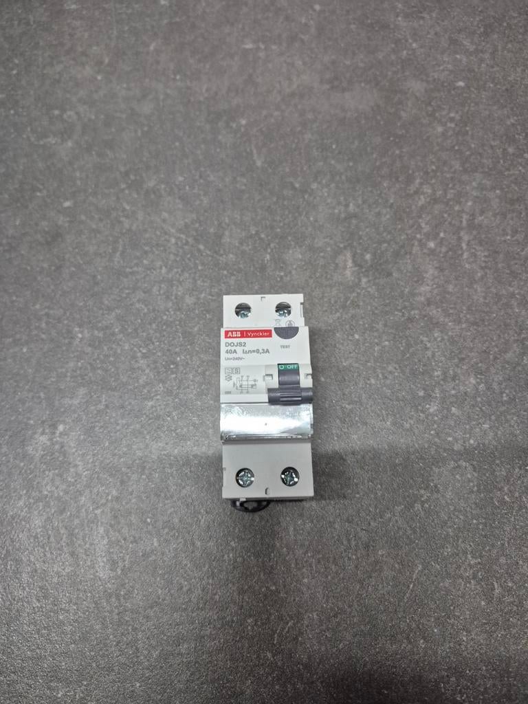 Abb vynckier diff 2P 40A 300mA, Enlèvement ou Envoi