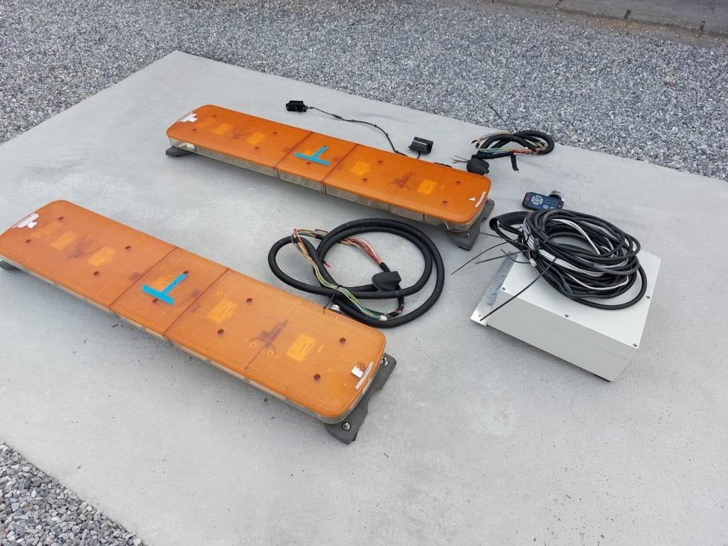 Signalisatieverlichting 2x lichtbalk + flitsers, Auto diversen, Auto-accessoires, Ophalen, Gebruikt