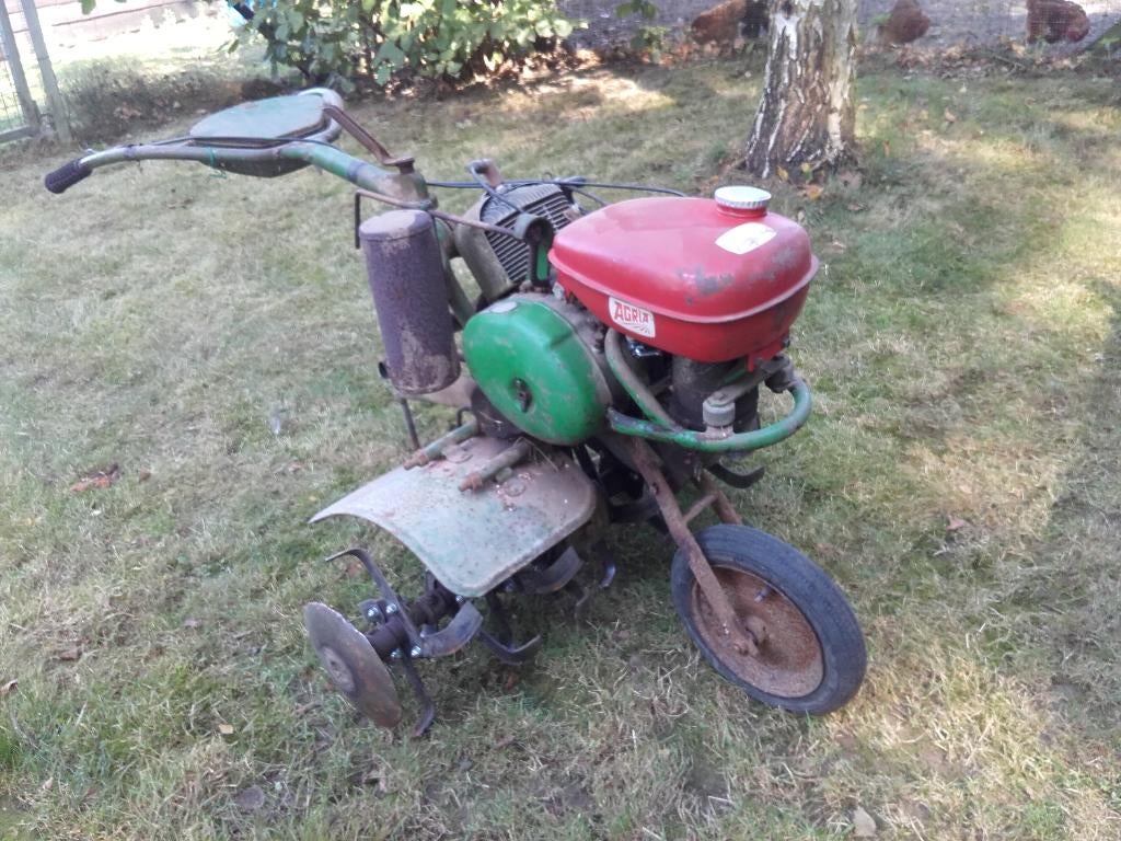 agria 6000 frees, Articles professionnels, Machines & Construction | Jardin, Parc & Sylviculture, Enlèvement, Labour