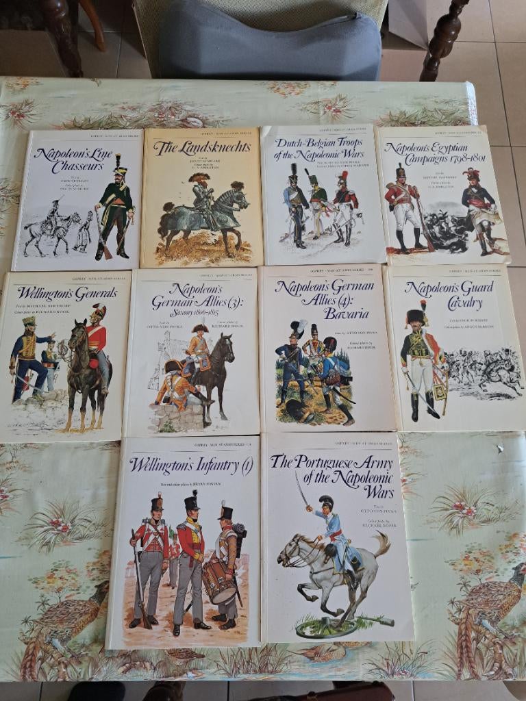 Boeken - 10 delen Men at arms serie Osprey, Ophalen of Verzenden, Zo goed als nieuw