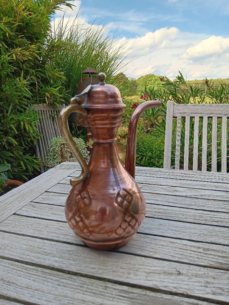 Koperen theepot, Enlèvement
