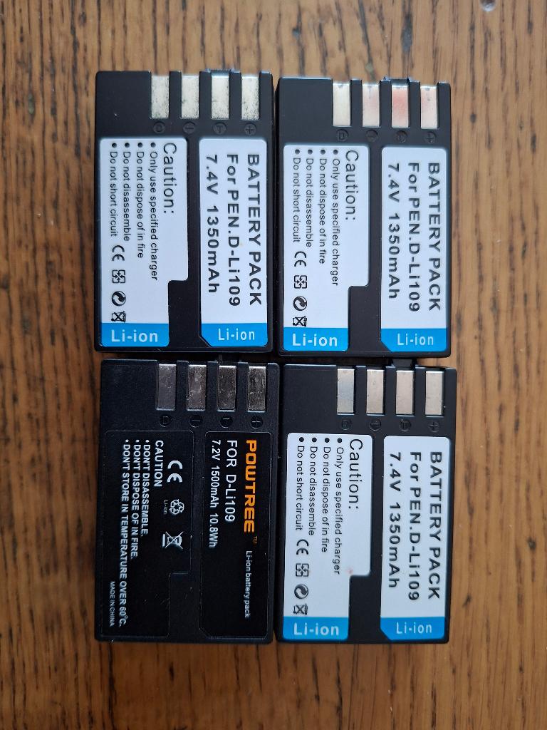 4 Pentax batterijen, TV, Hi-fi & Vidéo, Appareils photo numériques, Enlèvement, Utilisé, Pentax