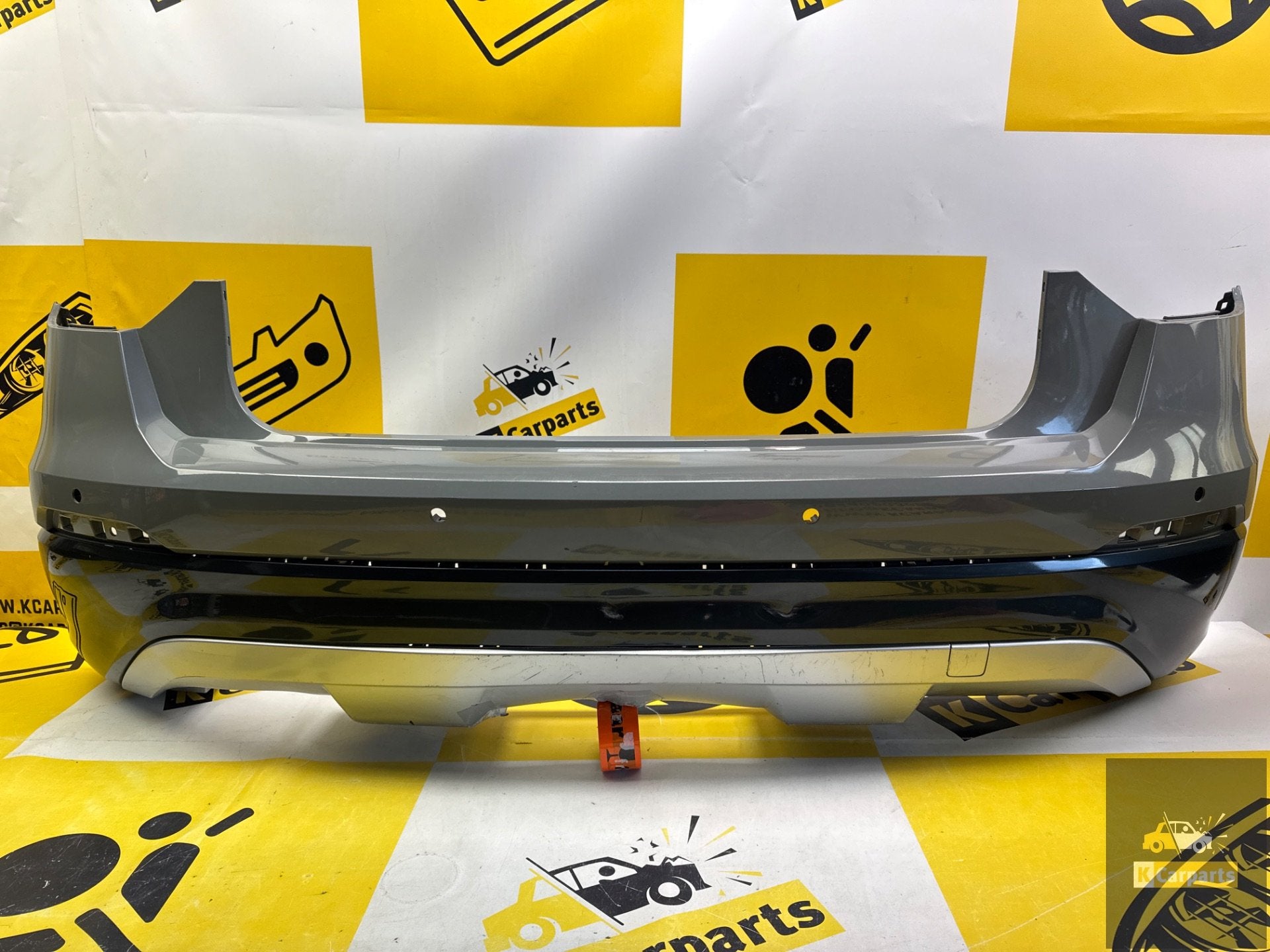 Audi Q2 81A s line Achterbumper PDC 81A807511 pare-chocs, Arrière, Pare-chocs, AUDI AG, Auto-Union-Strasse 1
85045  Ingolstadt, DE