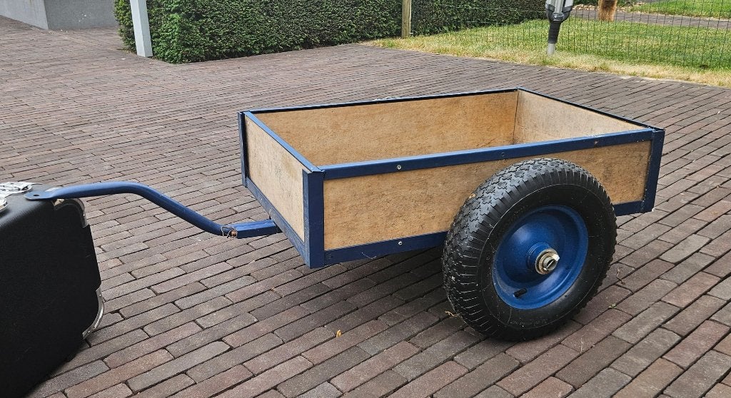 Aanhangwagen skelter met kipfunctie, Ophalen, Gebruikt, Berg