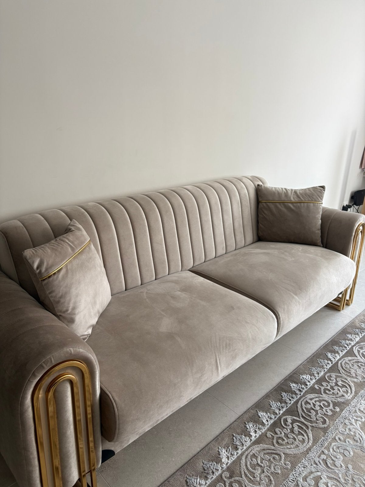 Grote luxe 3-zits sofa – €200  inclusief gratis kussens, Ophalen, Zo goed als nieuw