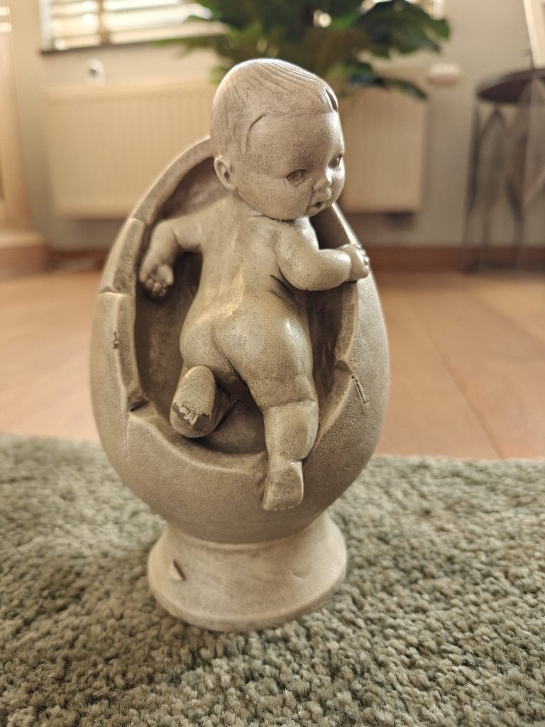 Vintage Perkeo beeldje - Yourin Artiom (Kind in ei), Pierre ou céramique, Autres sujets, Moins de 20 cm, Enlèvement