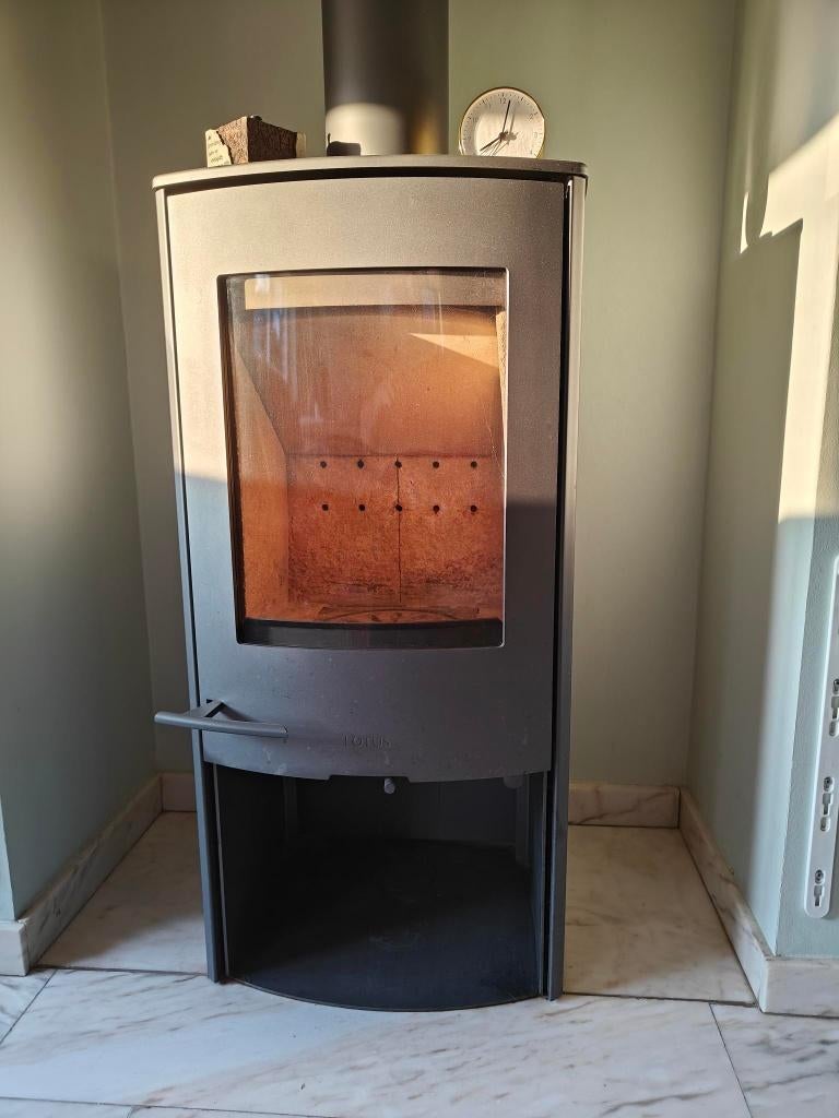 Poêle à bois Lotus Mondo 2, 800 watts ou plus, Moins de 60 cm, Enlèvement, Utilisé