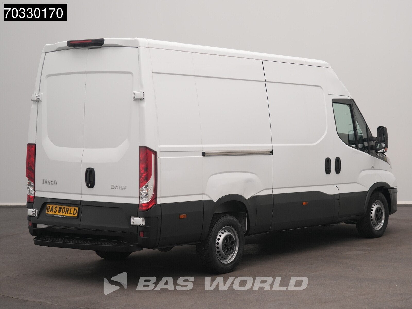 Iveco Daily 35S14 Automaat L2H2 Airco Cruise Camera 3,5t Tre, Auto's, Bestelwagens en Lichte vracht, Automaat, Stof, Gebruikt
