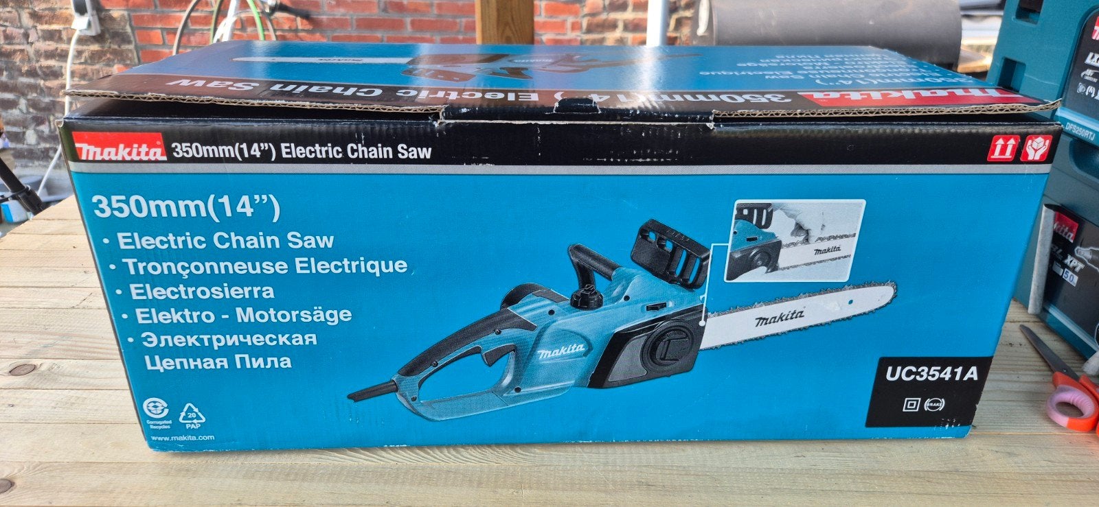 Makita UC3541AK 1800W elektrische kettingzaag

350 mm, Ophalen, Kettingzaag, Nieuw, Makita