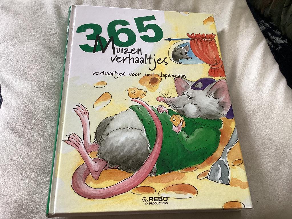 365 muizen verhaaltjes voor het slapen gaan, Ophalen of Verzenden