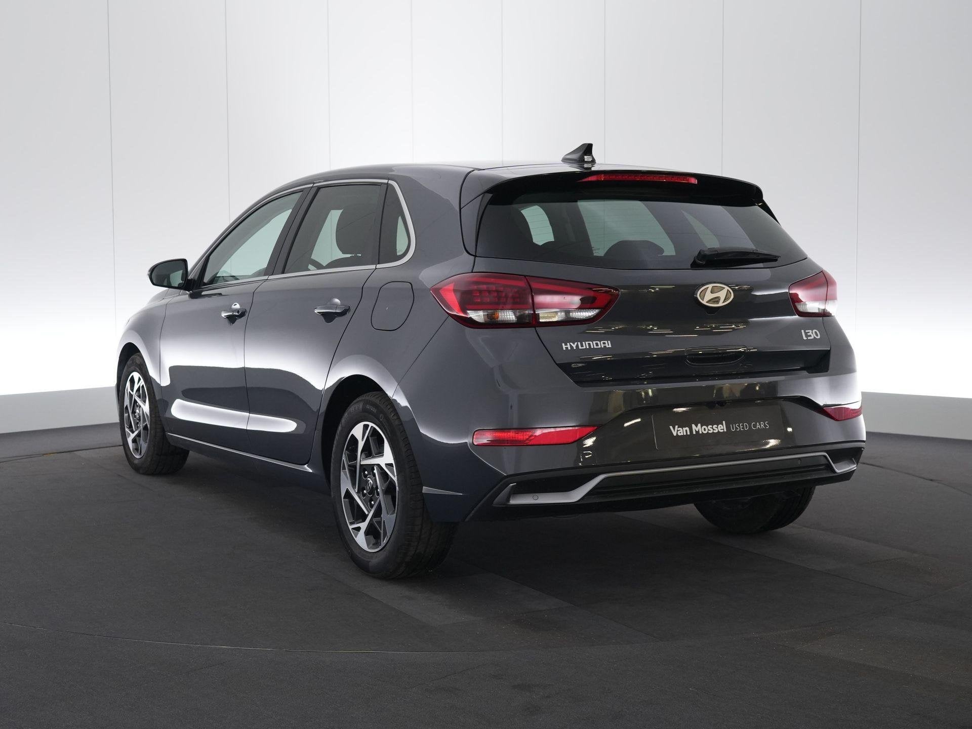Hyundai i30 TECHNO CAMERA MET SENSOREN - APPLE CARPLAY - CRU, Auto's, Voorwielaandrijving, Stof, Gebruikt, 100 pk