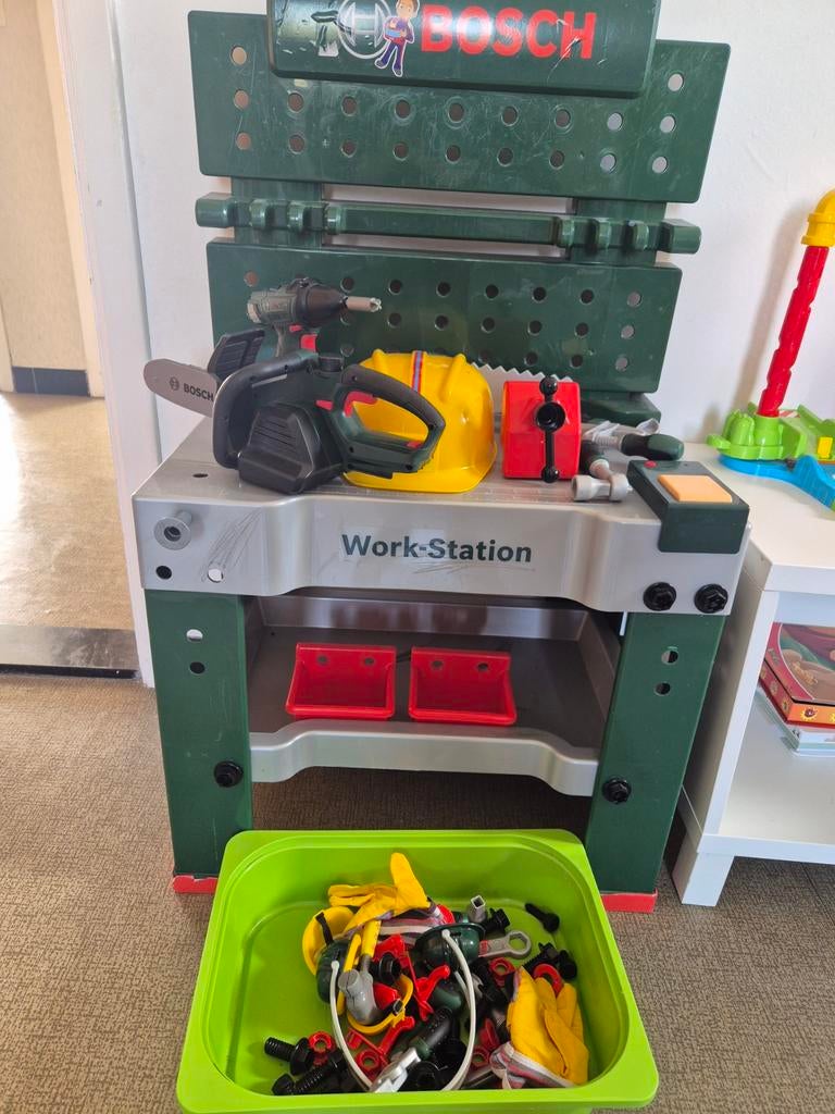 Bosch speelgoed werkbank, Ophalen