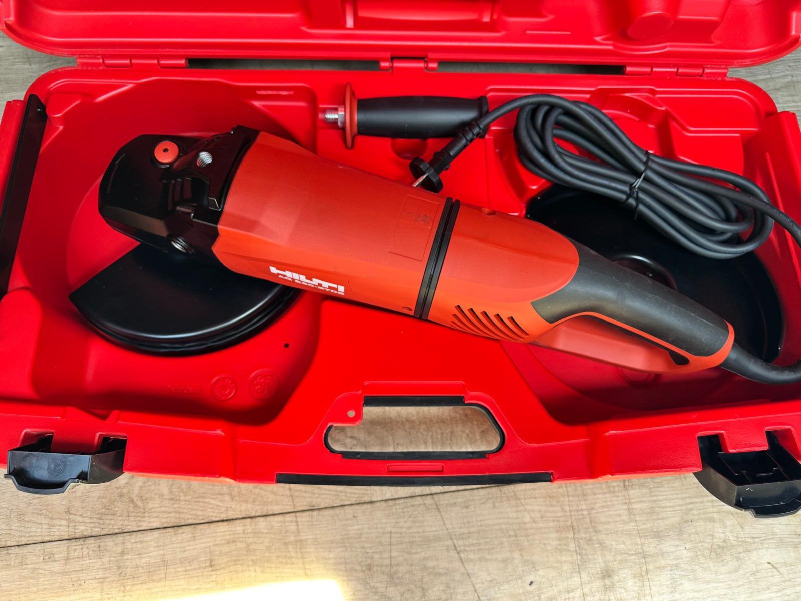 Hilti, Enlèvement, Comme neuf