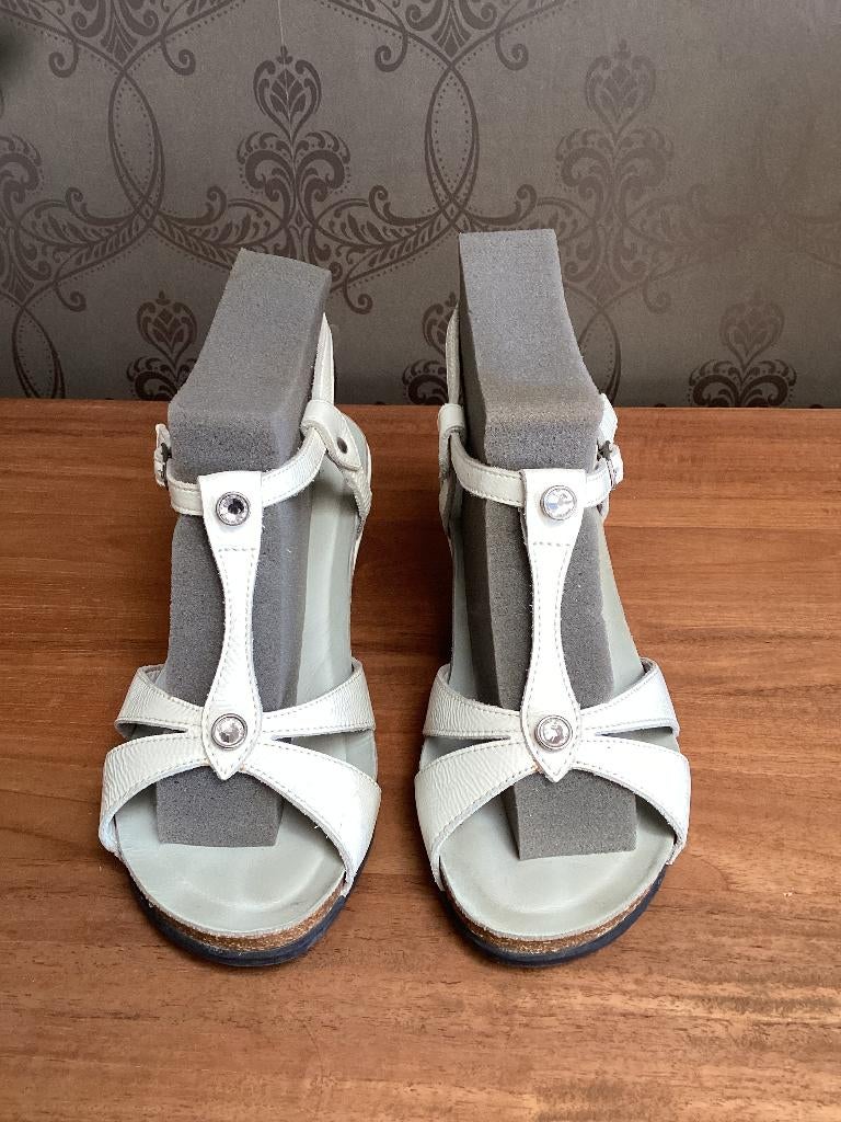 Sandales blanches Mephisto 38, Mephisto, Enlèvement ou Envoi, Porté, Blanc