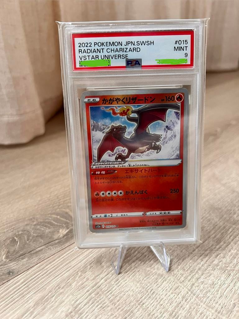 Radiant Charizard (s12a 015) VSTAR Universe, Ophalen of Verzenden, Zo goed als nieuw, Losse kaart