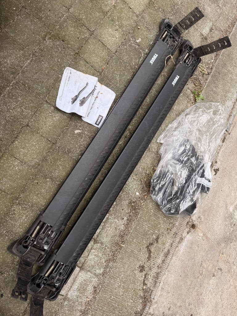 Barres de toit THULE wingbar edge 985X, Enlèvement, Utilisé