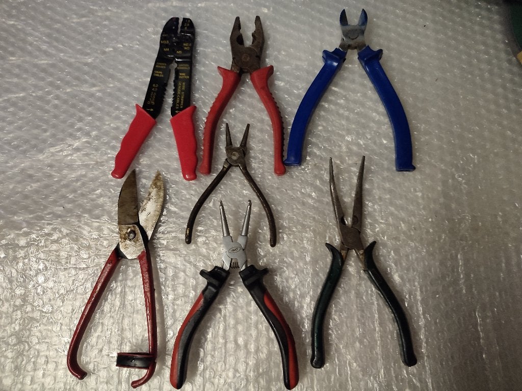 Lot de 7 pinces d'établi, Enlèvement, Bricolage