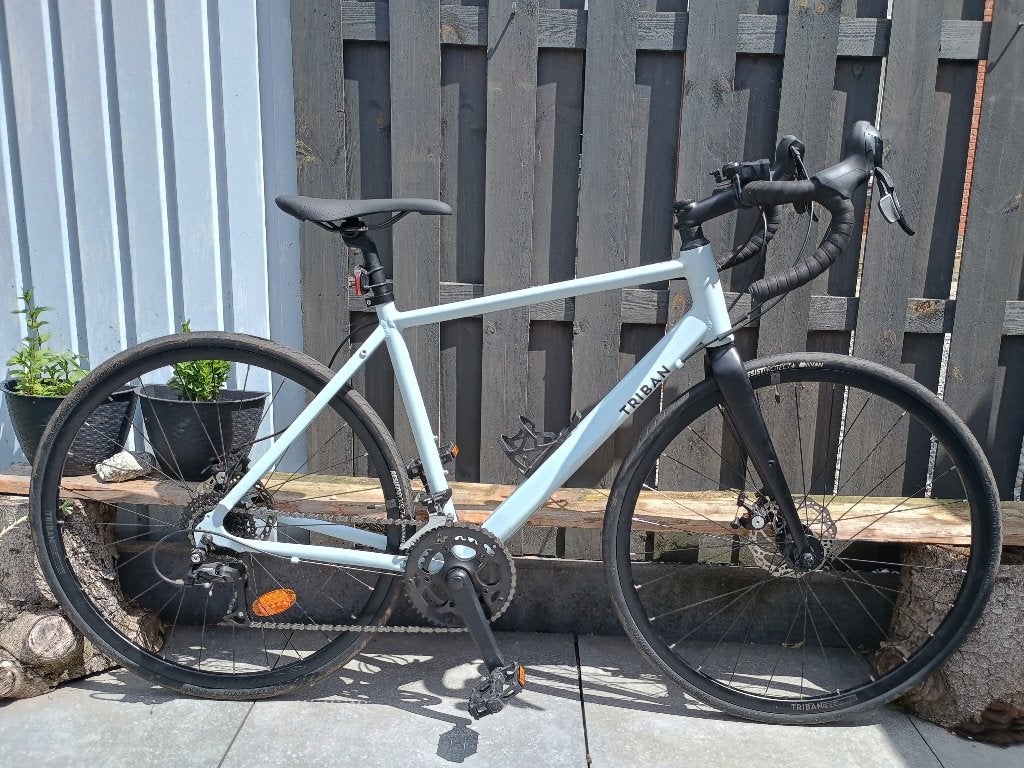Vélo de course TRIBAN RC120 Taille M, Fietsen en Brommers, Fietsen | Racefietsen, 28 inch, Aluminium, Zo goed als nieuw, 15 tot 20 versnellingen