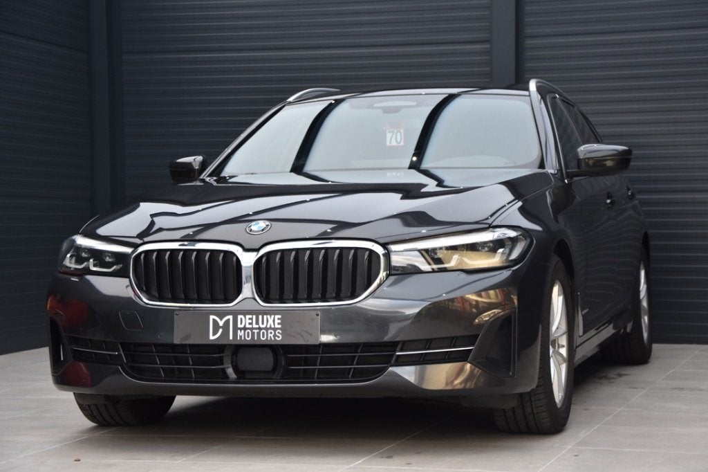 BMW 518 dA Touring Navi Zetelverwarming Cruise PDC Camera, Automaat, Achterwielaandrijving, 1995 cc, 4 cilinders
