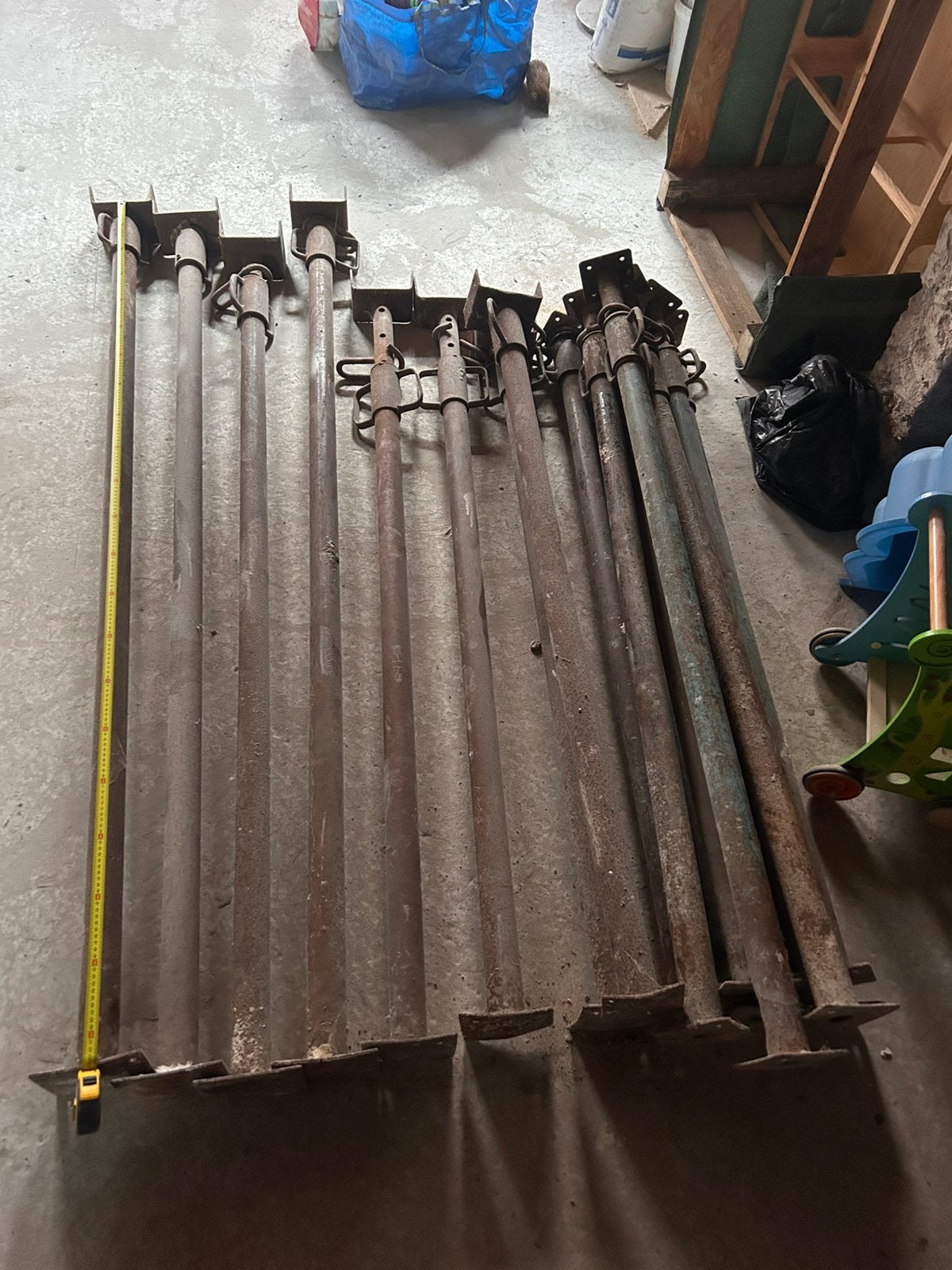 Zware schoren stuts stippen balkendragers, Doe-het-zelf en Bouw, Ophalen, Zo goed als nieuw