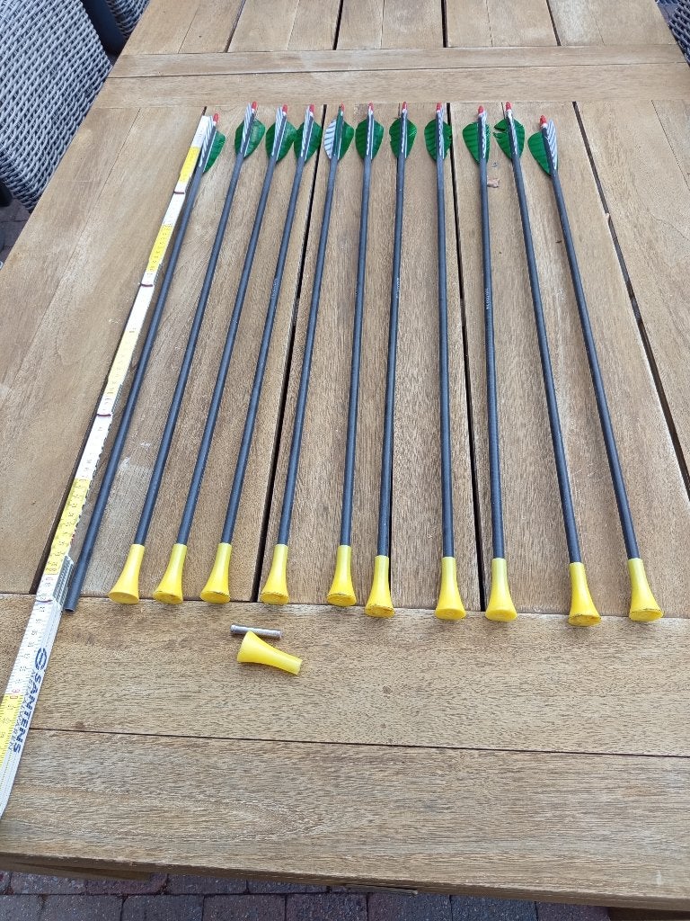 11 black eagle x 10 pijlen, Sport en Fitness, Handboogschieten, Ophalen, Zo goed als nieuw, Pijlen