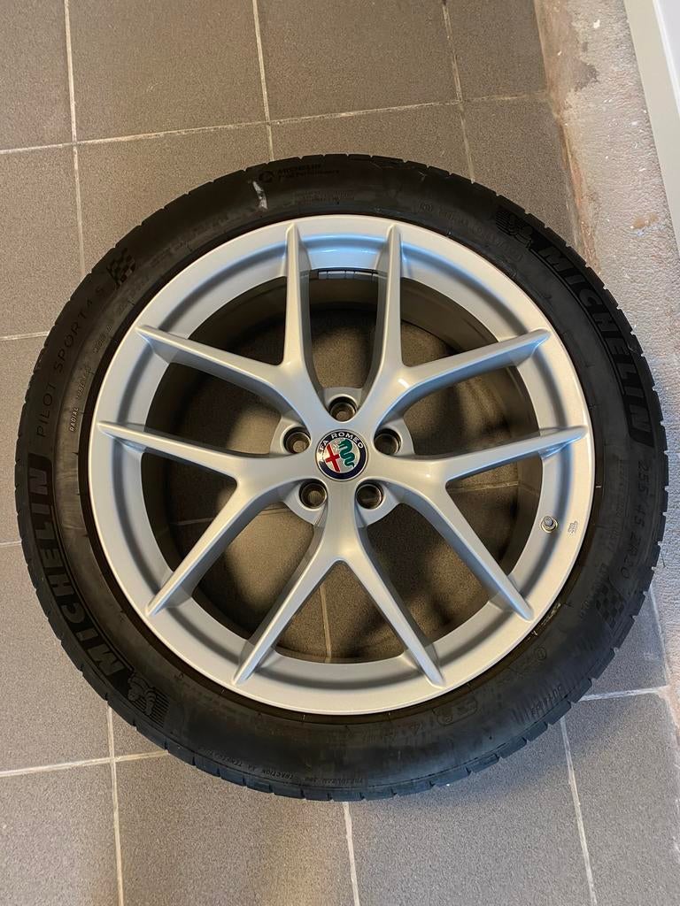 Alfa Romeo Stelvio 20" velgen, Auto-onderdelen, Banden en Velgen, Ophalen, Band(en)