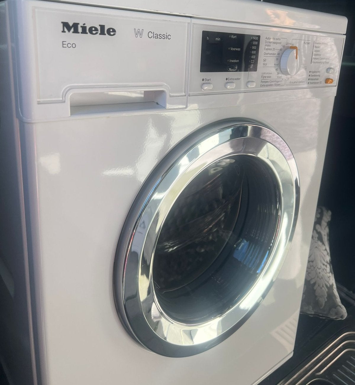 Miele Wasmachine, 1200 à 1600 tours, 85 à 90 cm, 4 à 6 kg, Programme lavage à la main