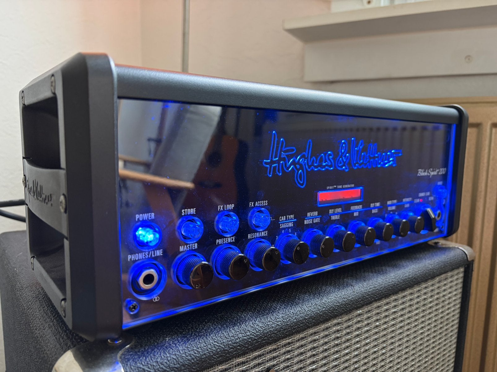Hughes & Kettner Black Spirit 200 Guitar Amp Head + Bag, Musique & Instruments, Amplis | Basse & Guitare, Enlèvement ou Envoi