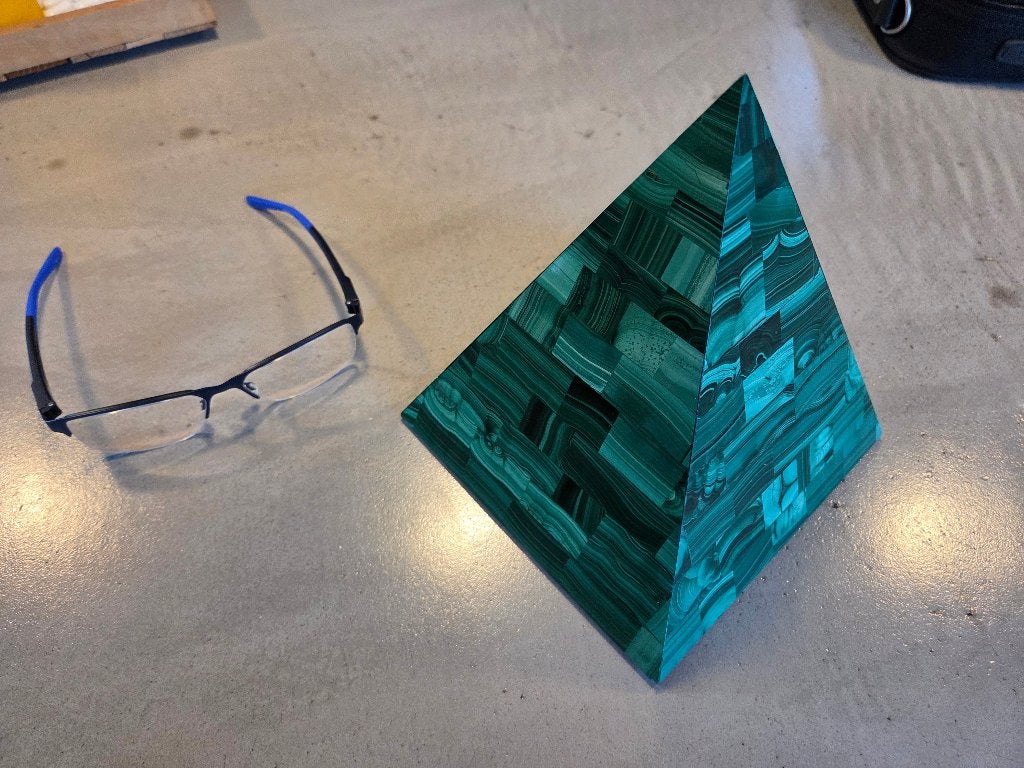 Pyramide van malachiet, Ophalen of Verzenden, Mineraal