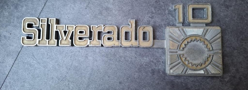 Set vintage Silverado 10 emblemen logo's embleem logo, Autos : Pièces & Accessoires, Enlèvement ou Envoi, Utilisé, Chevrolet