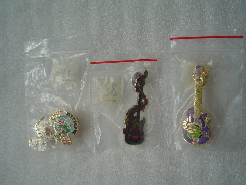 hard rock cafe pins TAPEI, Ophalen of Verzenden, Zo goed als nieuw, Overige onderwerpen, Speldje of Pin