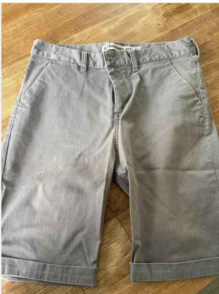 Short straight fit maat 30/16, Kleding | Heren, Broeken en Pantalons, Overige maten, Ophalen of Verzenden, Zo goed als nieuw, Grijs