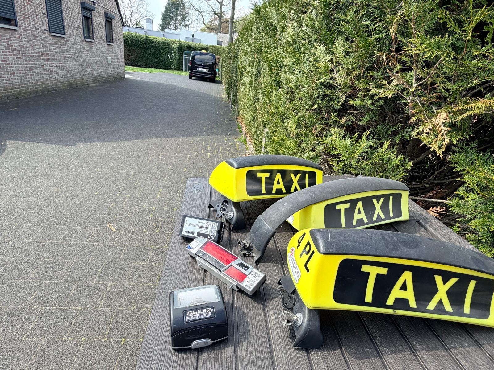 Taxi lichten, Autos : Divers, Enlèvement