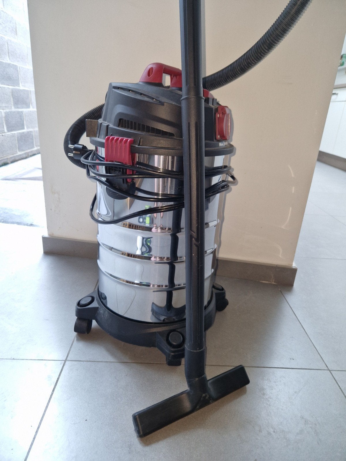 Aspirateur de chantier Valberg, Electroménager, Aspirateur industriel, Comme neuf, Enlèvement, Autres marques