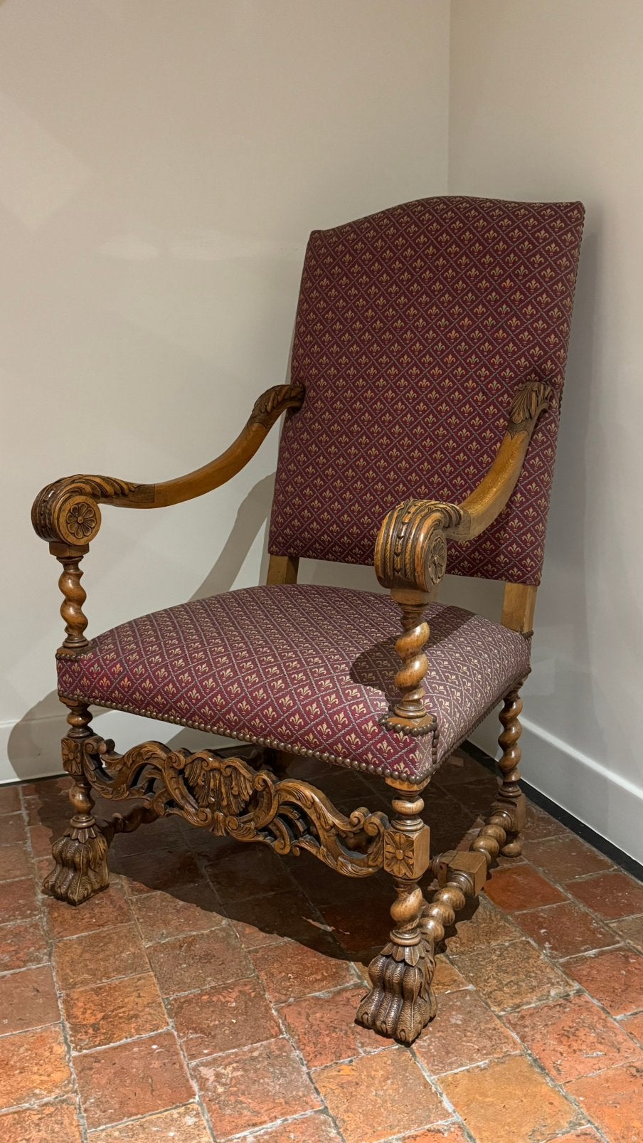 Antieke fauteuil Lodewijk XIII stijl, nieuwe bekleding, Ophalen
