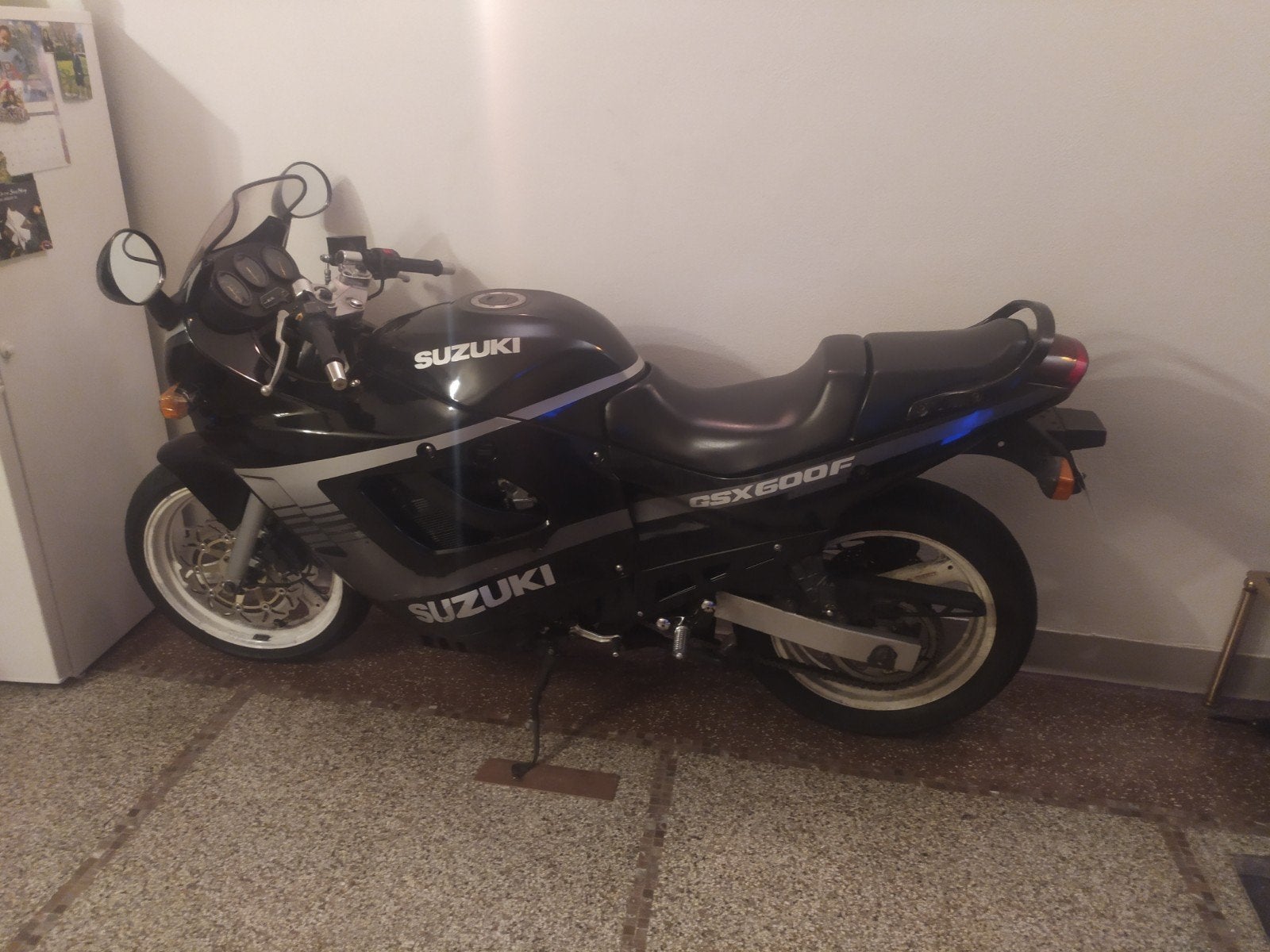 Suzuki Gsxf 600 katana 1991, 599 cm³, Occasion, Plus de 35 kW, 4 cylindres