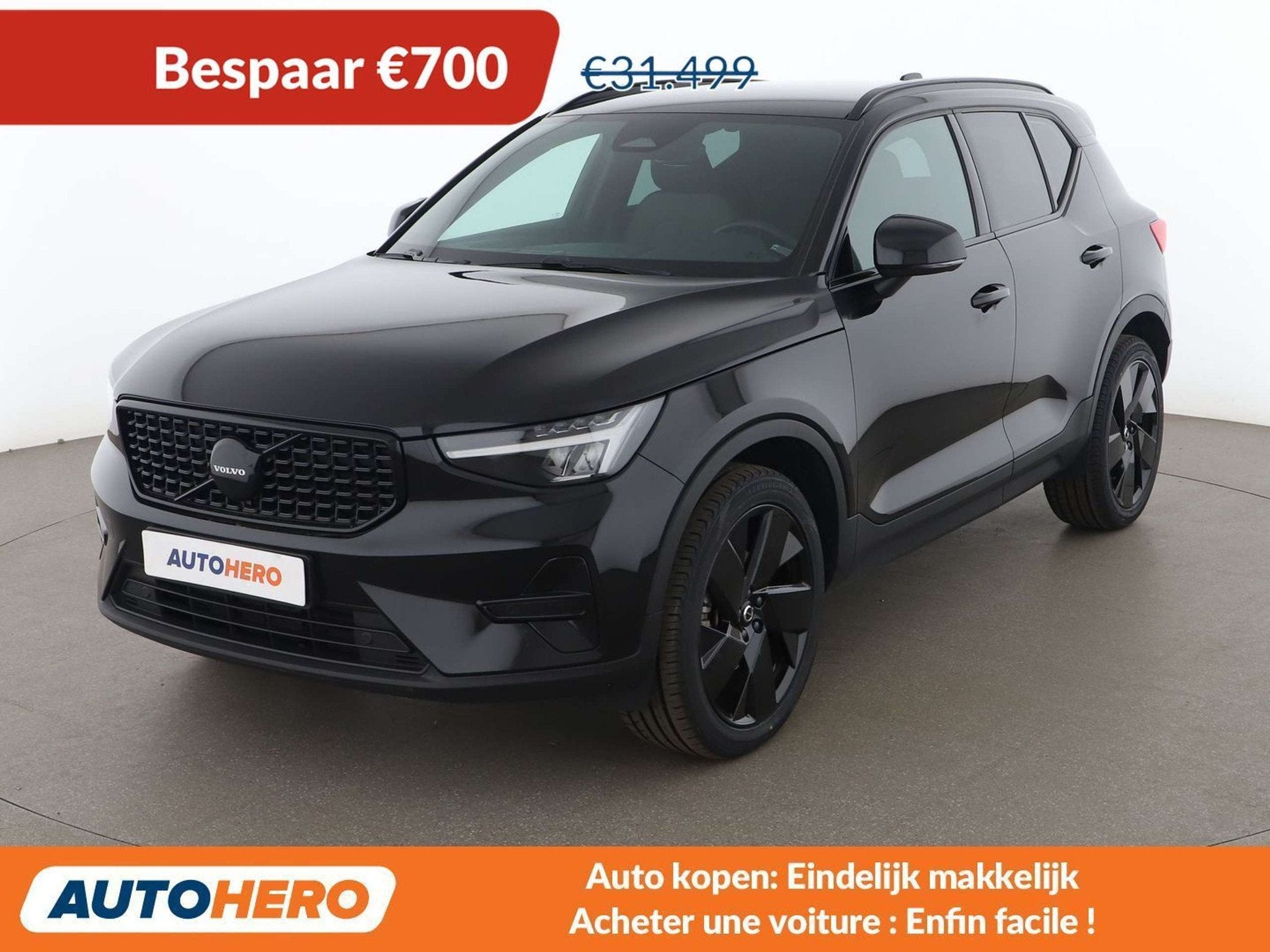 Volvo XC40 2.0 B3 Mild-Hybrid Plus Black Edition 2WD, Auto's, Stof, Gebruikt, 1688 kg, 1969 cc