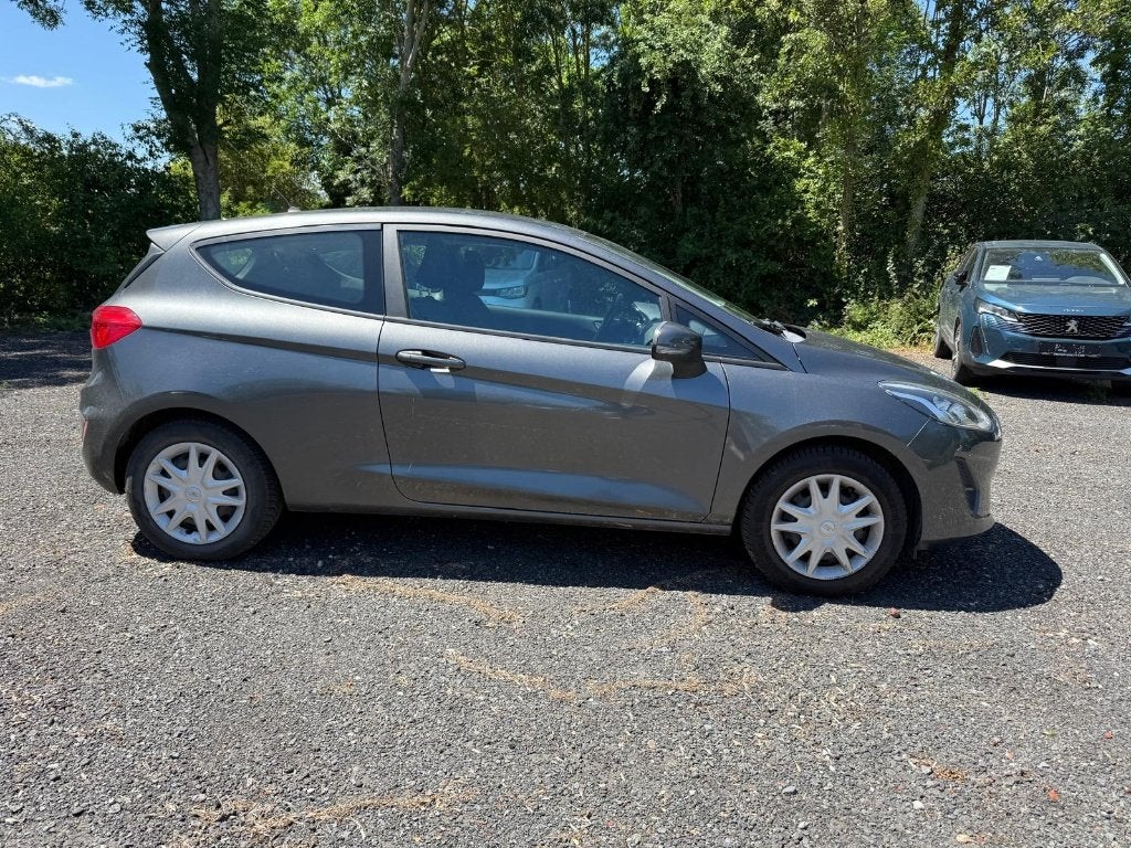 ENKEL VERKOOP AAN HANDELAAR Ford Fiesta, Auto's, Voorwielaandrijving, Stof, USB, Bedrijf
