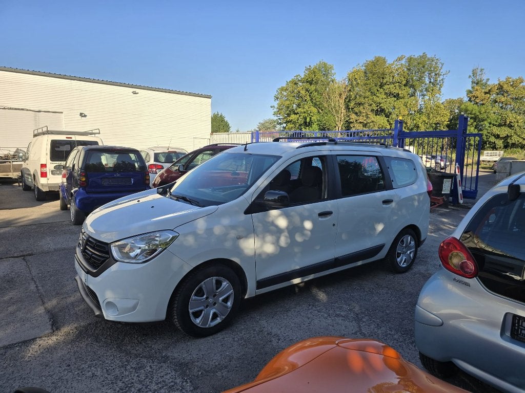 Dacia lodgy 1300cc essence 2020 147000km 1prop 7places GARAN, Autos, Achat, Euro 6, Entreprise, Boîte manuelle